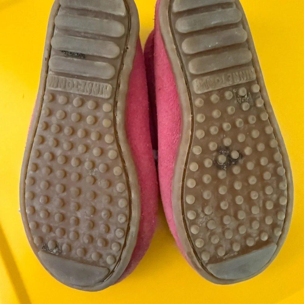 Minnetonka Pink Beaded Fringe Moccasins Kids
